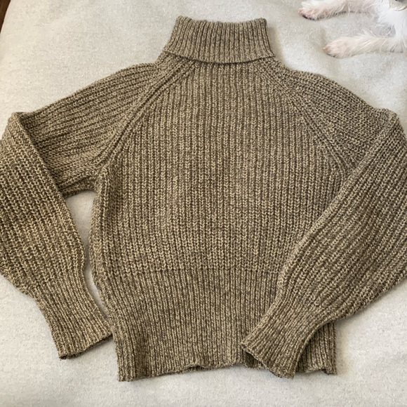 Uniqlo U Lifewear turtleneck sweater GUC size small wool blend - Picture 4 of 6